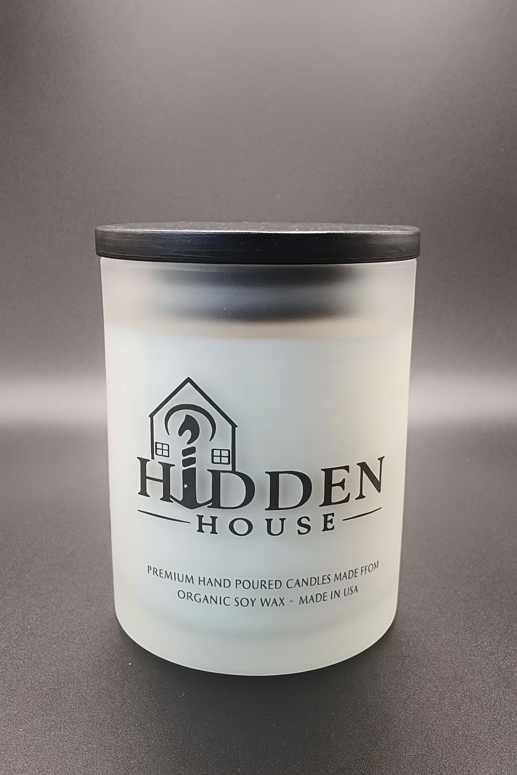 Christmas Memories Organic Soy Wax Candle - Scents of Evergreen Pine, Cinnamon, Clove and Cranberry